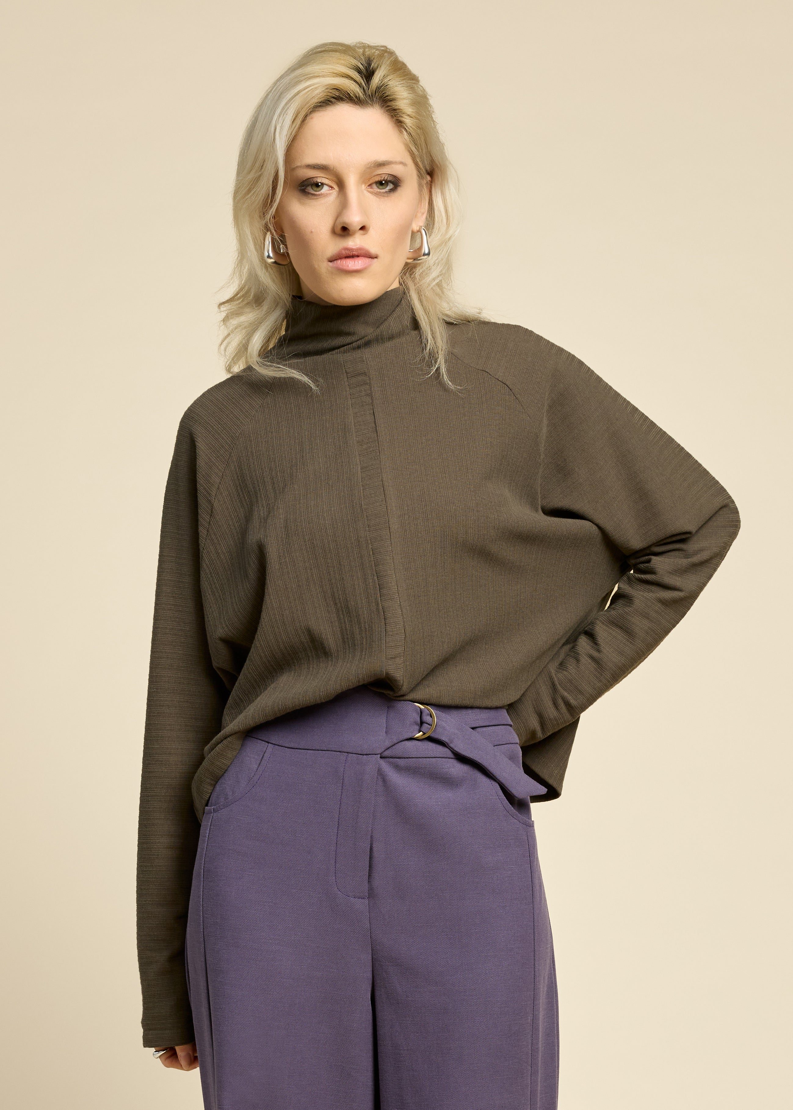 cokluch-haut-mancheslongues-souvenir-olive-ah2526