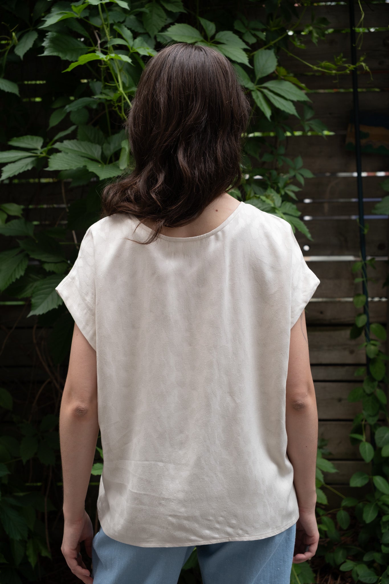 cokluch-haut-ombre-leo-naturel-lesbasics