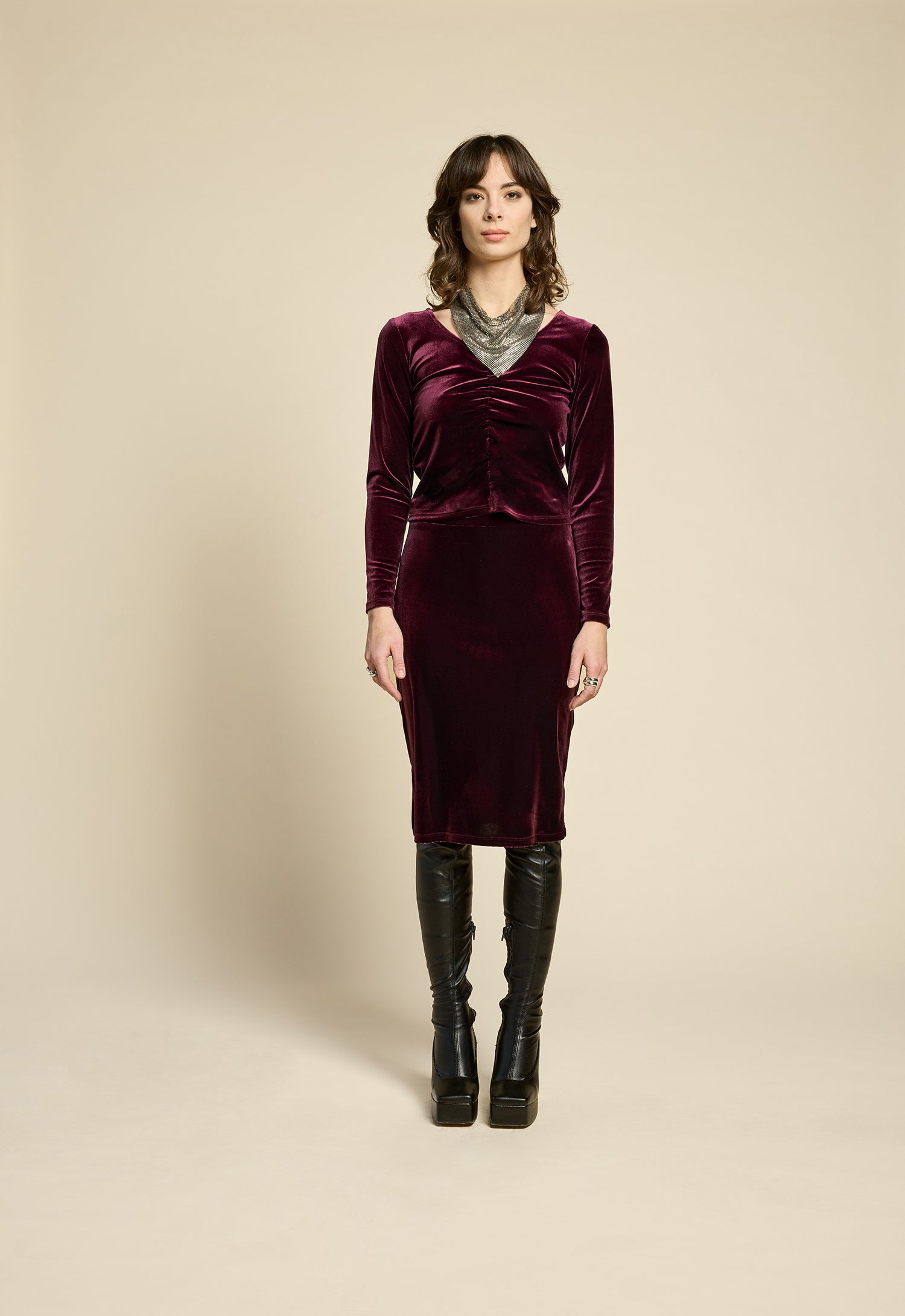 cokluch-haut-parade-bourgogne-jupe-secrets-bourgogne-ah2526-holiday