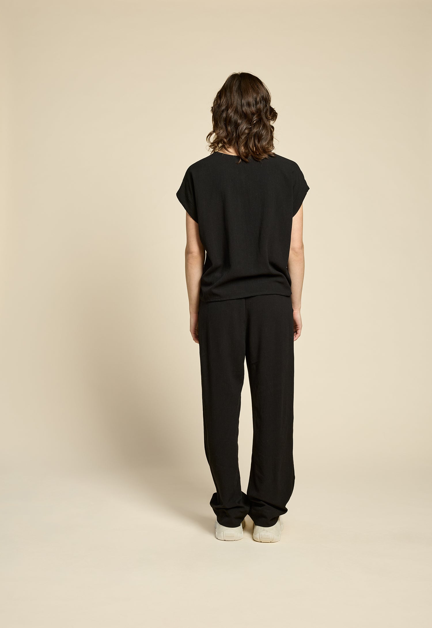 cokluch-haut-silence-noir-pantalon-westcoast-noir-ah2526