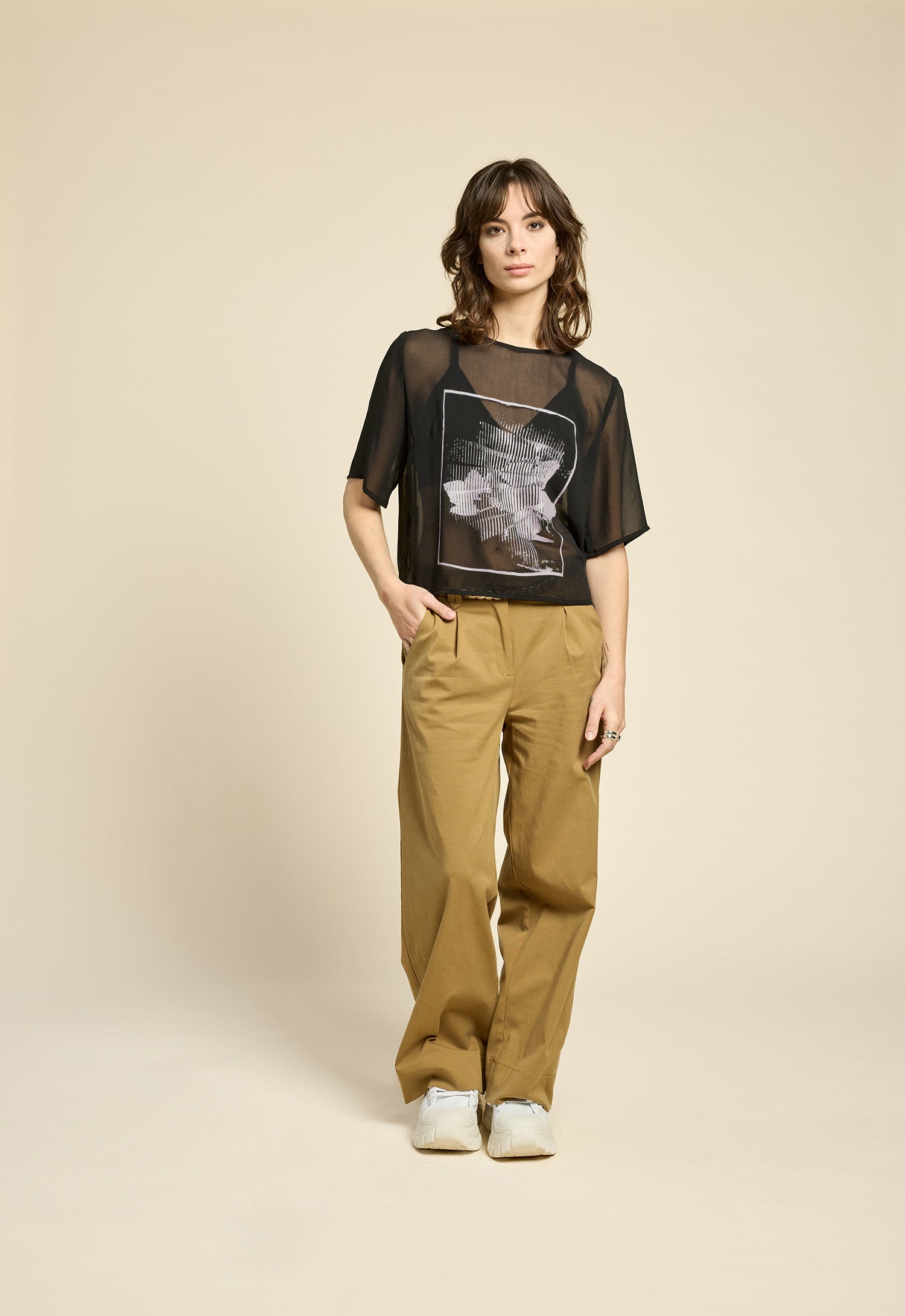 cokluch-haut-soullove-voile-noir-bralette-aulne-noir-pantalon-thechain-antique-ah2526