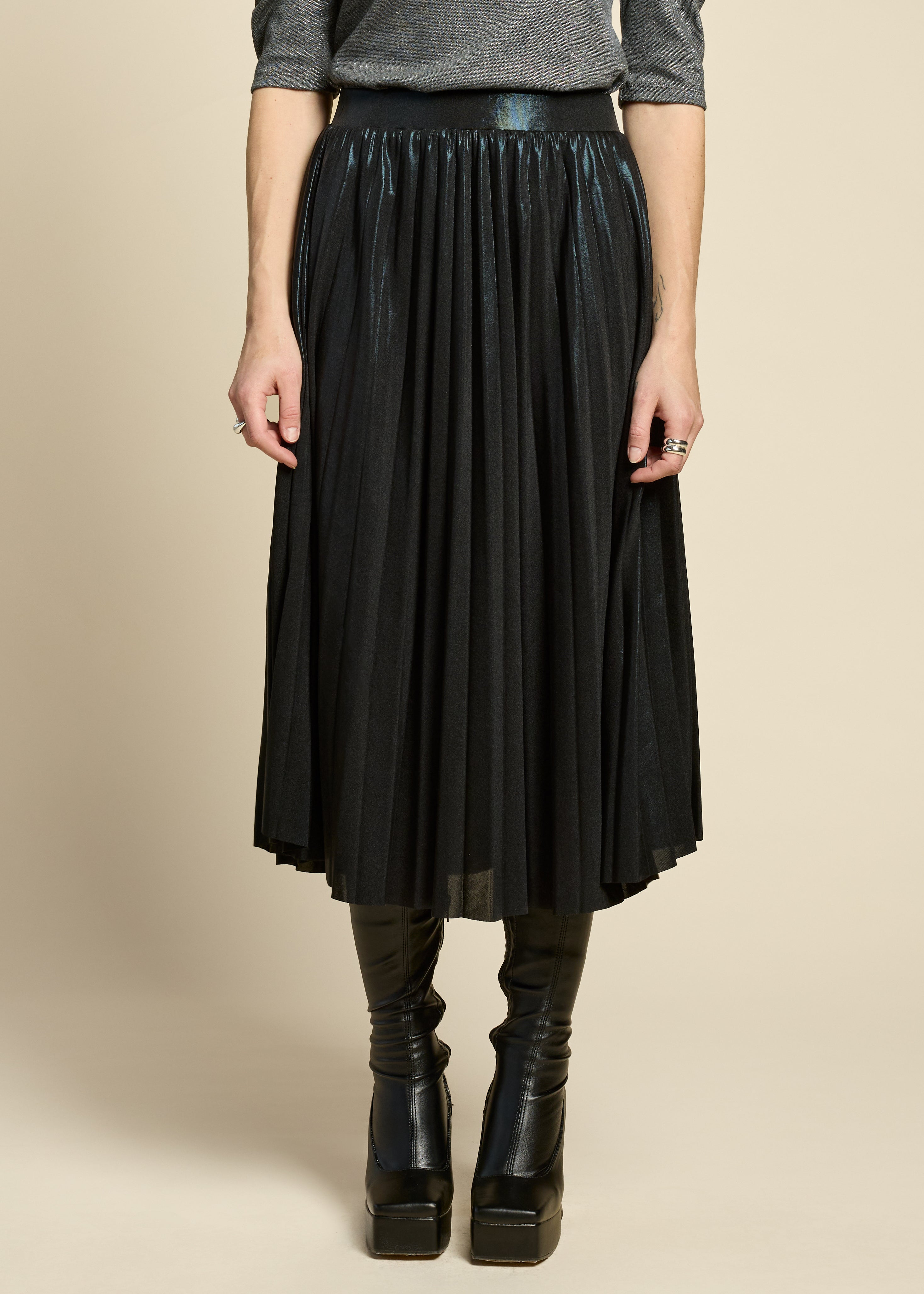 cokluch-jupe-feyer-noir-ah2526-holiday