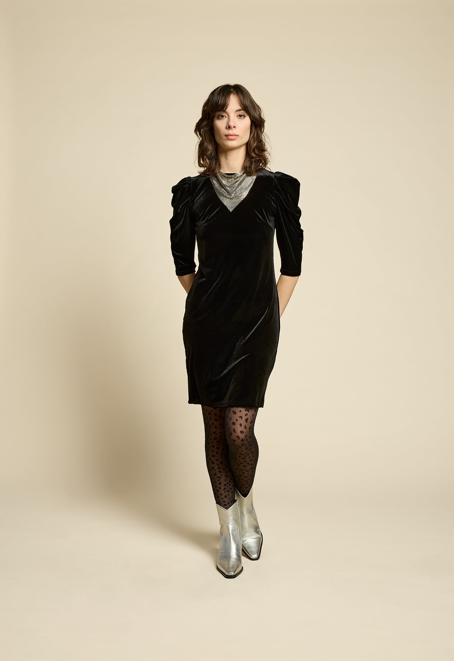 cokluch-robe-phoenix-noir-ah2526-holiday