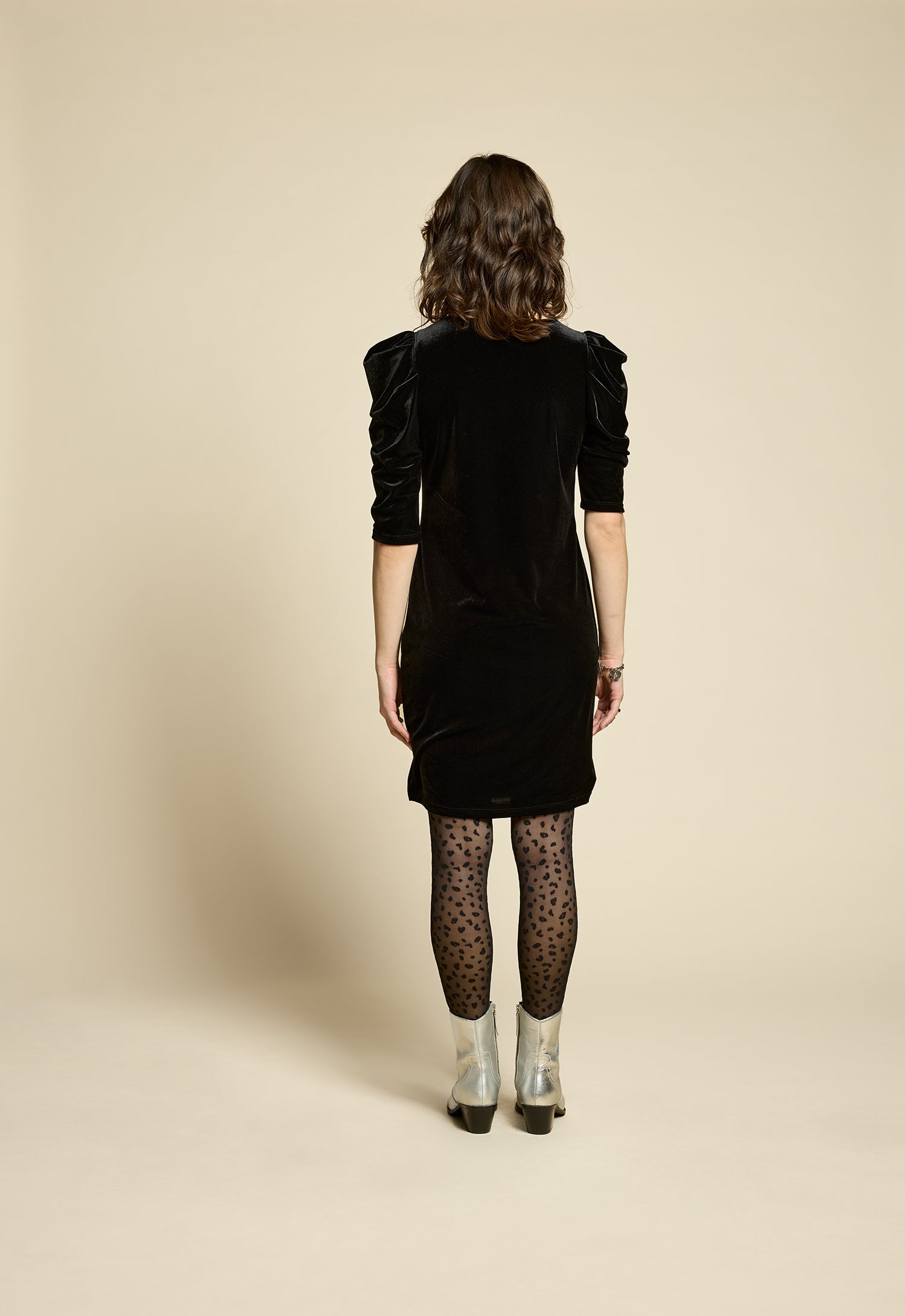 cokluch-robe-phoenix-noir-ah2526-holiday