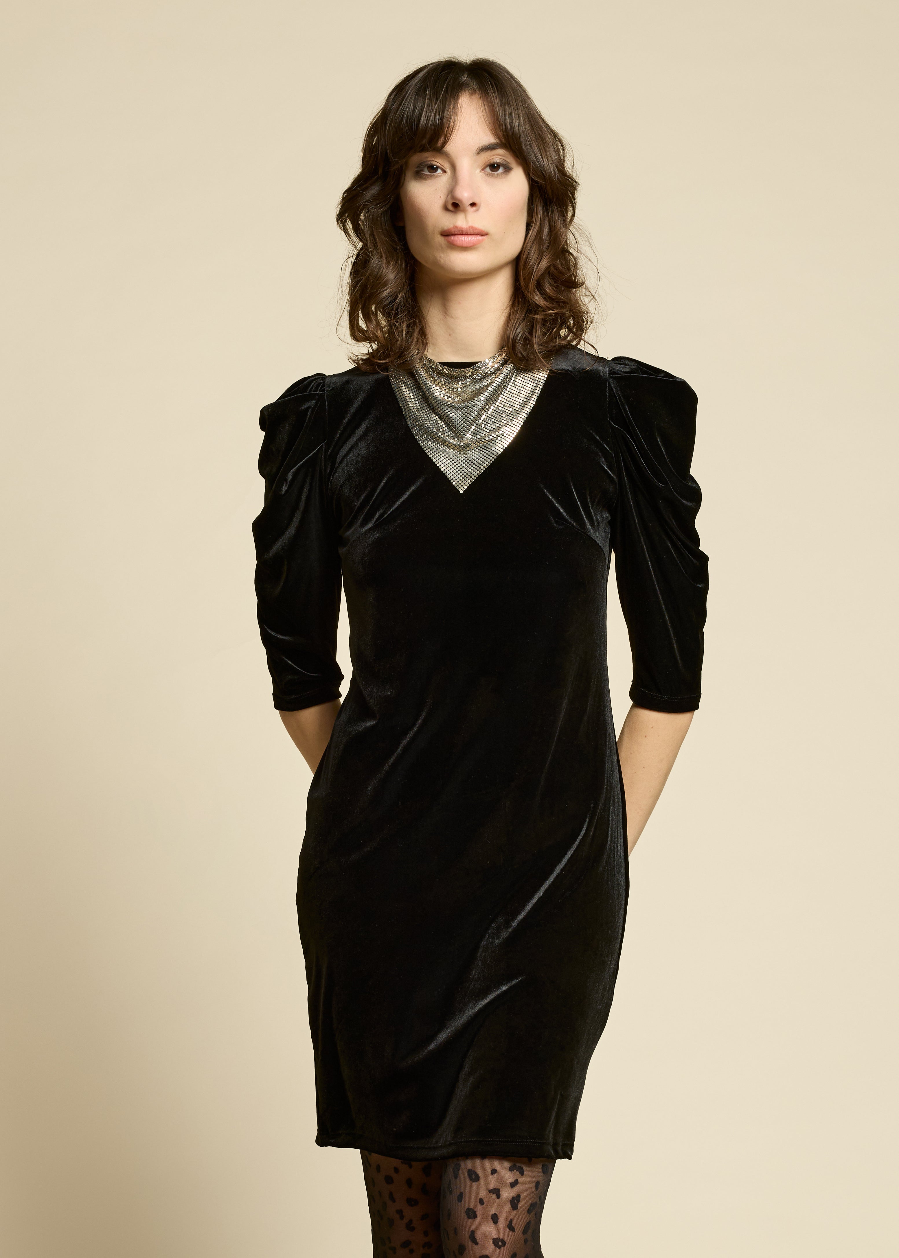 cokluch-robe-phoenix-noir-ah2526-holiday