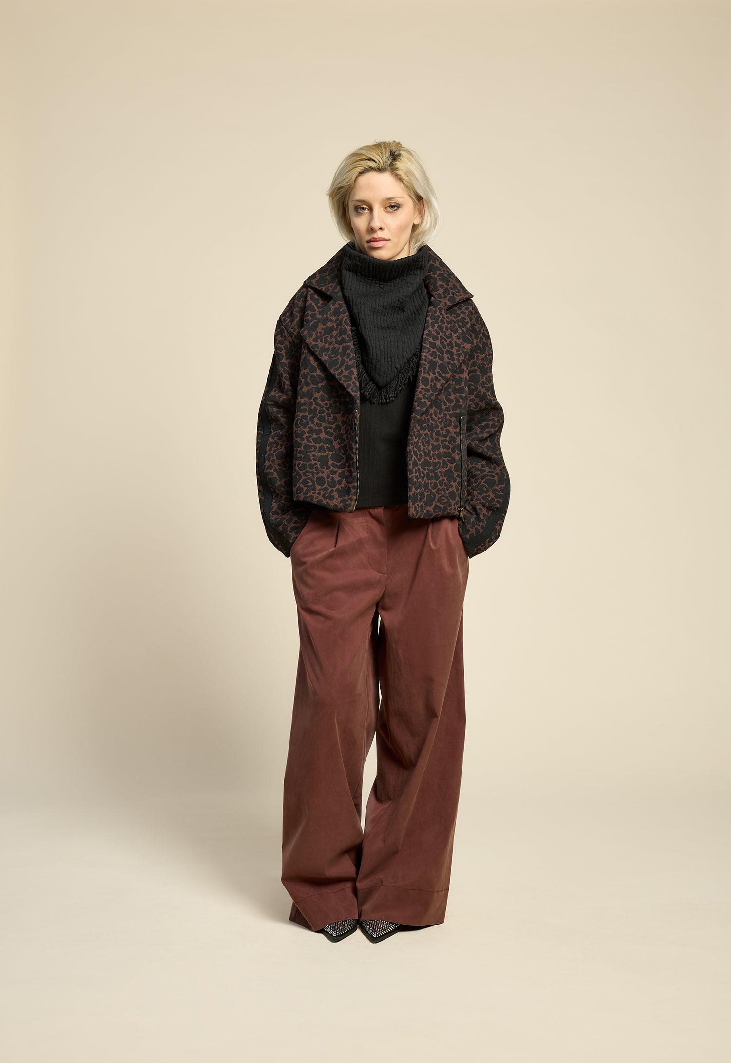 cokluch-veste-pardessus-perfectday-cappuccino-pantalon-thechain-cappuccino-ah2526