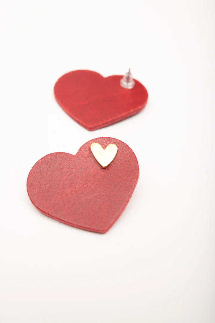 veinage-bijou-bouclesdoreilles-coeurdepalmier-rouge-cuir