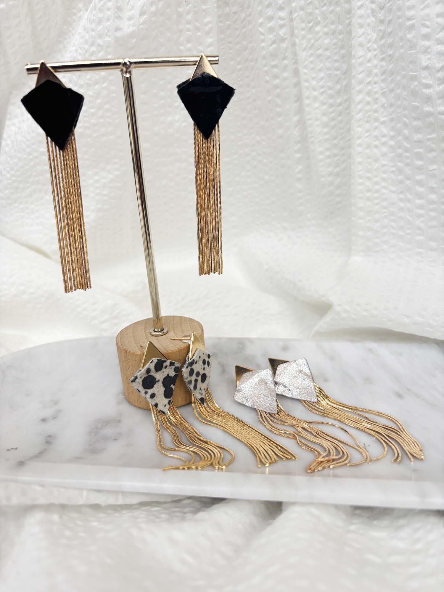veinage-bijou-bouclesdoreilles-madeleine-cuir-laiton