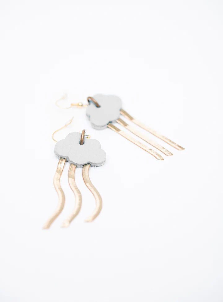 veinage-bijoux-bouclesdoreilles-pluie-nuage-cuir-blanc-gris