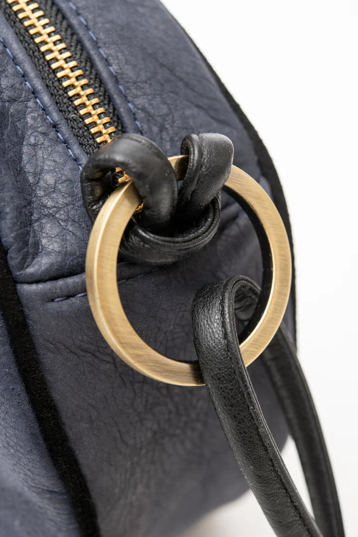 veinage-sac-sacbandouliere-sacamain-cuir-suede-marine