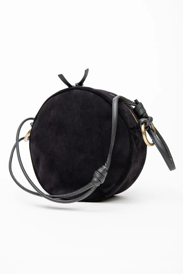 veinage-sac-sacbandouliere-sacamain-cuir-suede-noir-macaron