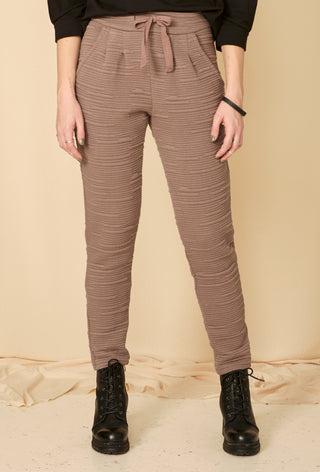 cokluch-pantalon-goldfish-taupe-crinkle-ah2223