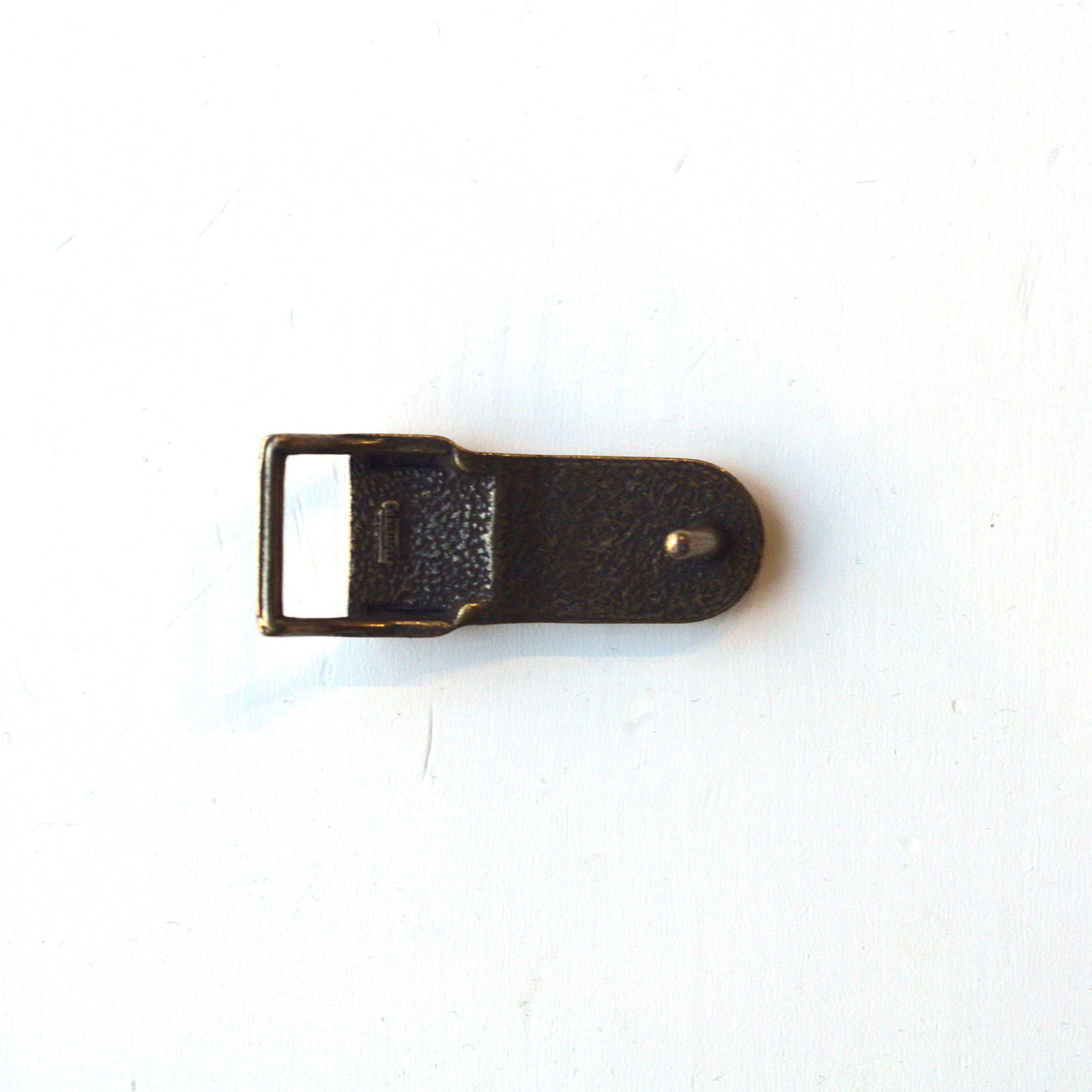 cokluch-fourniture-boucle-ceinture-tige-laiton-antique